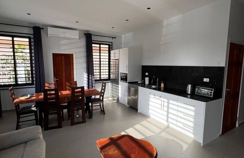 Paramaribo Apartment | Fully airconditioned & luxurious apartments – Snowy Lodge – Garden View!