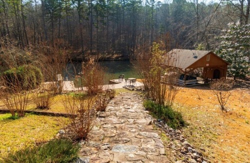 Hot Springs Village House | Fully equipped for fun on Lake Coronado