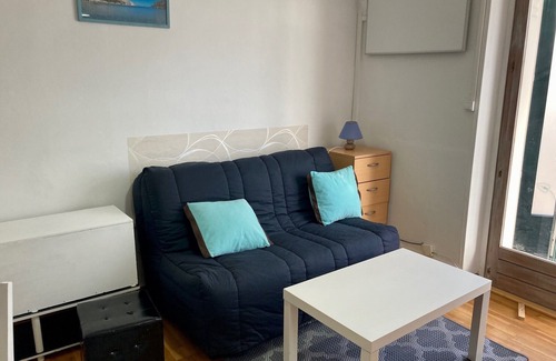 Fleury-les-Aubrais Apartment | Fully equipped, comfortable studio ideally located