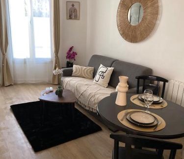 Le Perreux-sur-Marne Apartment | Fully-equipped studio Paris Disneyland RER E RER A