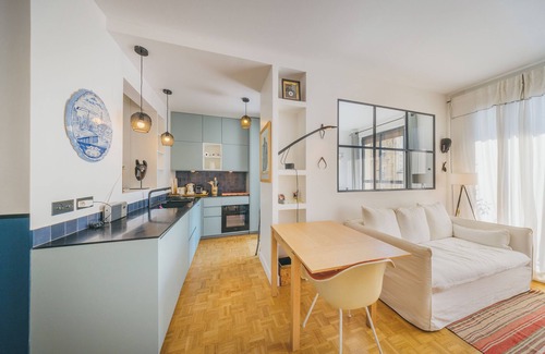 Neuilly-sur-Seine Apartment | Fully equipped 1BR In central Neuilly 5 minutes from Sablons metro