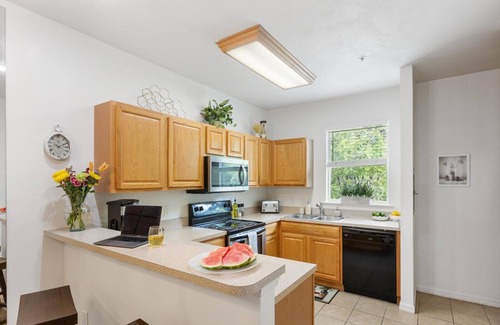 Gainesville Condo | Fully-Equipped 2BD Condo - Convenient & Inviting🌟