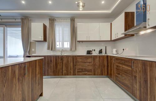 Qawra Apartment | Fully equipped 2BR home with Pool & Gym access by 360 Estates