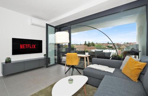 Slapanice Apartment | Fully equipped Apartments with Terraces, Free garage parking, Netflix & AC - by Apartmány Šlapanice cz