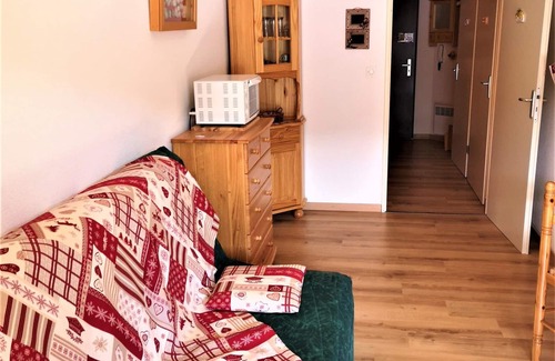La Joue du Loup Apartment | Fully equipped studio for 4 in La Joue du Loup