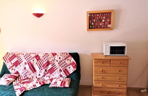 La Joue du Loup Apartment | Fully equipped studio for 4 in La Joue du Loup