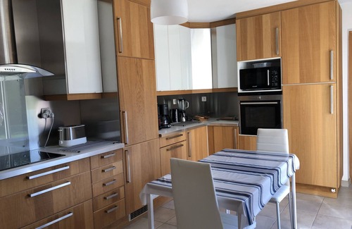 Kervoyal House | Fully equipped house with garden, close from the beach, for 8 to 10 people
