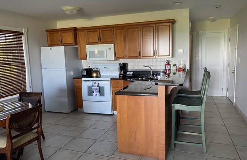 Grace Bay Condo | Fully equipped large Beachfront walk out prime resort unit on Grace Bay Beach