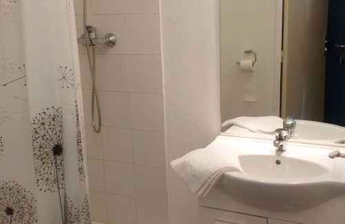 Roquebilliere Apartment | Fully equipped studio in Nice
