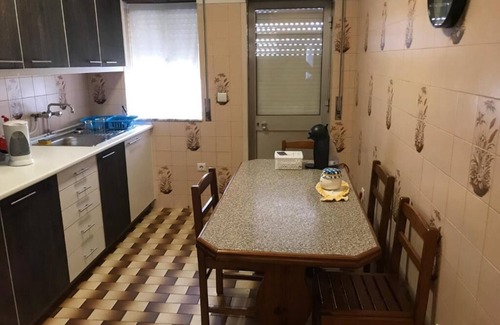 Lanhelas Apartment | Fully equipped vacation apartment in town center