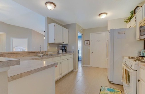 Greater Groves House | Fully Fenced, Extra Large Lot, Private Pool & Spa Close to Attractions, Restaurants & Supermarkets (PG2200)