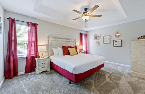 Cartersville House | Fully Fenced & Stylish 3BR Near LakePoint Sports