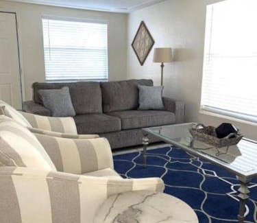 Southgate House | Fully Fenced With Hot tub near Siesta Key Bridge
