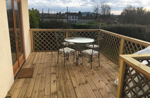 La Chapelle Montbrandeix House | Fully equipped, well situated Bungalow.