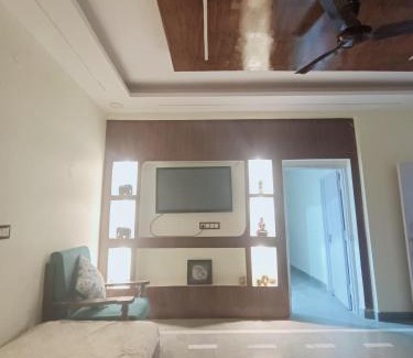 Bhopal Apartment | Fully furnished 1 BHK Apartment near Lake