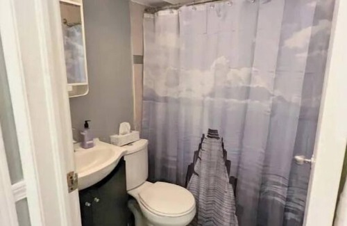 Bridgeland Condo | Fully furnished 2 bedroom condo w/free parking on premises