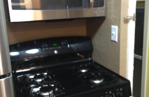 Slatterly Park House | Fully furnished. 3 bed, 2 bath Slatterly Park home, convenient location.
