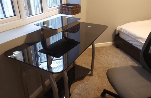 Patchway Apartment | Fully Furnished 3 bedroom Appartment