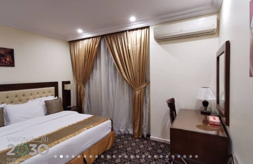 Jeddah Apartment | Fully Furnished 3 Rooms Serviced Apartment FOR RENT Sari St / UNIT 12