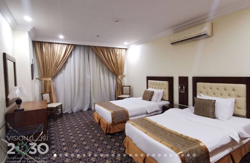 Jeddah Apartment | Fully Furnished 3 Rooms Serviced Apartment FOR RENT Sari St / UNIT 12