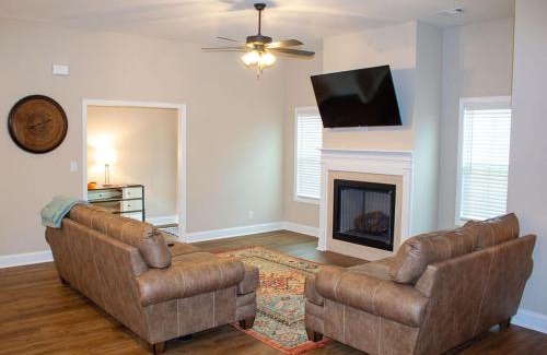 Warner Robins House | Fully Furnished 3BR Subdivision Amenities