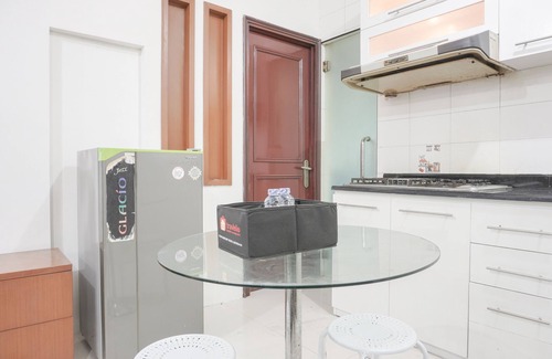 Chinatown Apartment | Fully Furnished And Comfy 2Br Apartment At Gajah Mada Mediterania