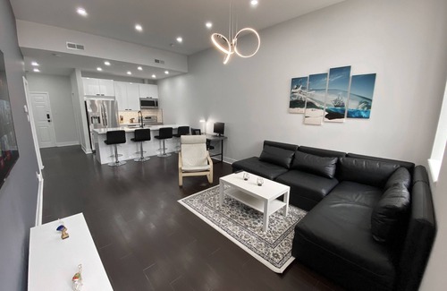 Downtown London Condo | Fully Furnished. Central Financial District. Completely Renovated.