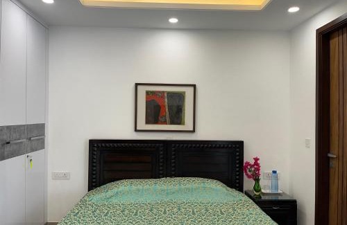 New Delhi Bed & Breakfast | Fully Furnished Comfortable Rooms in Hauz Khas - Woodpecker Apartments