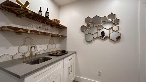 Tallahassee Apartment | Fully Furnished Executive Housing - Whole House - Manley Manor