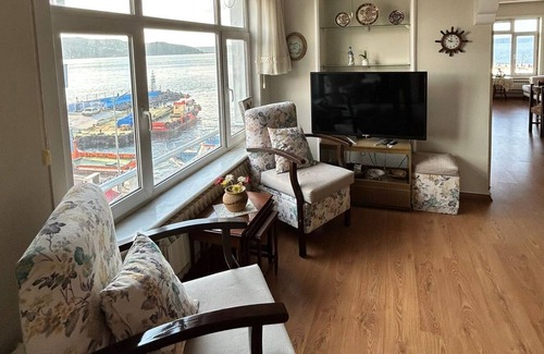 Canakkale Apartment | Fully Furnished Flat with Sea View in Canakkale