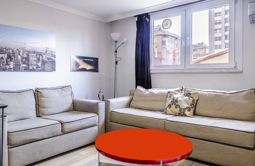 Atasehir Apartment | Fully Furnished Flat with Terrace in Atasehir