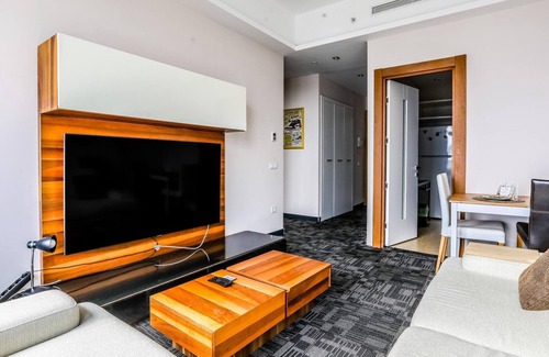 Atasehir Apartment | Fully Furnished Flat with Security in Atasehir