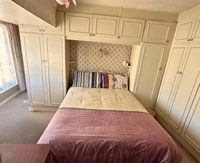 Ponders End Apartment | Fully Furnished 2-Bedroom House with Garden and Parking, Mayfield Crescent, N9