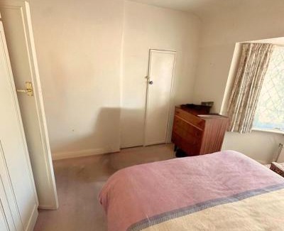 Ponders End Apartment | Fully Furnished 2-Bedroom House with Garden and Parking, Mayfield Crescent, N9