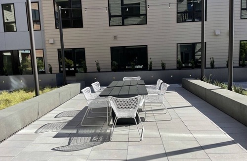 Sunnyvale West House | Fully Furnished Luxury Sunnyvale Apartment