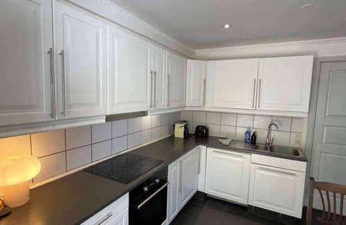 Amager Apartment | Fully furnished room with shared kitchen and bathroom 2