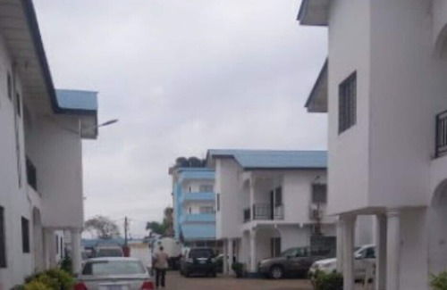 Monrovia House | Fully Furnished & Serviced 1Bed apartment Eighteen