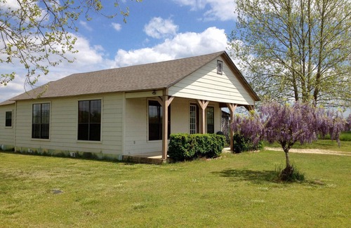 Delight House | Fully Furnished Two Bedroom Farm House, "The Little House" Has Everything !