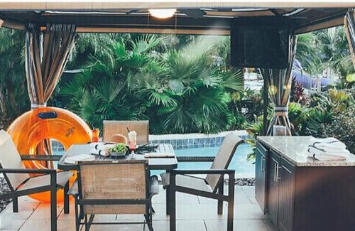 Orange Lake Condo | Fully kitthen, 2 TV's, Cable , Phone, WIFI internet, 7 miles from Disney World
