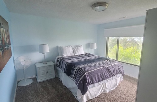 Black Mountain Bed & Breakfast | FULLY LICENCED : Private HEATED POOL and hot tub Okanagan valley view