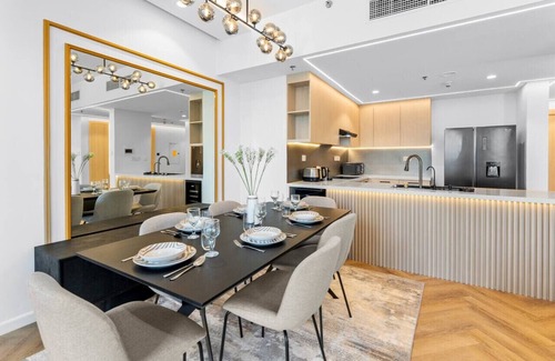 Downtown Dubai Apartment | Fully refurbished 2bedroom Steps from Burj Khalifa
