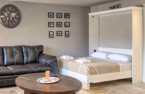 Port Aransas Condo | Fully remodeled condos! Large pool! Only a block to the beach!