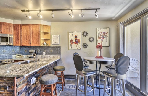 Winter Park Condo | Fully remodeled condo. With convenient ski-in/ski-out access. Hot tub & pool