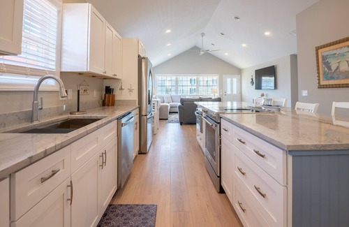 Carolina Beach House | Fully Remodeled Private Home - Fish N Hooks