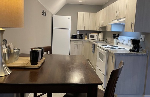 Sarnia Apartment | Fully Remodelled Modern City Centre Apartment