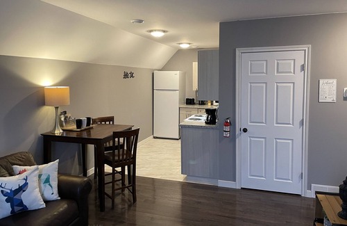 Sarnia Apartment | Fully Remodelled Modern City Centre Apartment