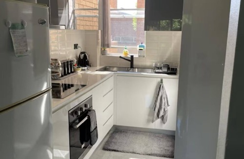 Brighton-le-Sands Apartment | Fully Renovated 2-bedroom apartment in Brighton-Le-Sands, 2 mins from the Beach