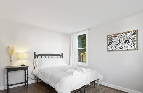 Portsmouth Apartment | Fully renovated 2 bedroom unit in Portsmouth