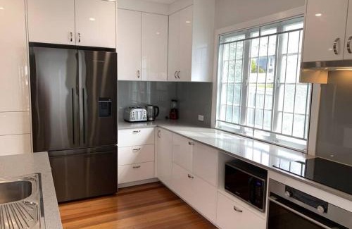 Belmont House | Fully Renovated 3 Bedroom House