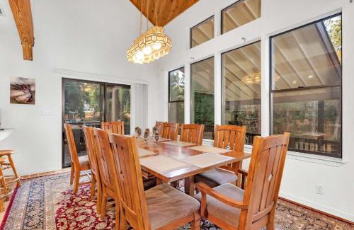 Fish Camp House | Fully Renovated 3Bd at Yosemite's South Gate